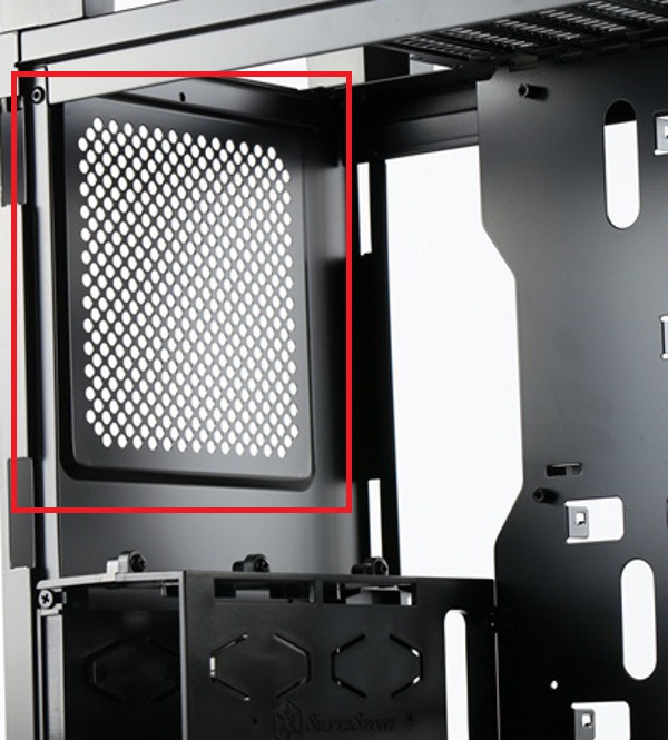 Silverstone_Raven_RV05_-_Uno_sguardo_allinterno_-_3a