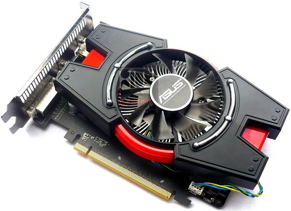 021-amd-r7-250x-foto-scheda-fronte-varie