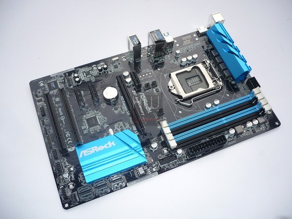 026-asrock-z97-foto-scheda-varie