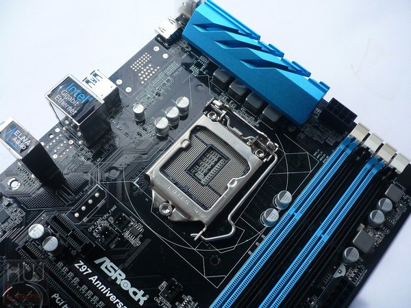 028-asrock-z97-foto-scheda-zona-socket