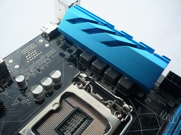 029-asrock-z97-foto-scheda-zona-socket-circuiteria