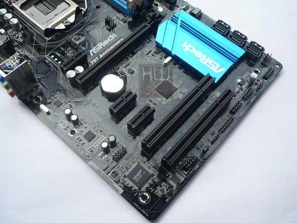 032-asrock-z97-foto-scheda-slot-espansione
