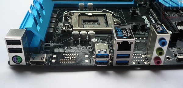 039-asrock-z97-foto-scheda-pannello-IO