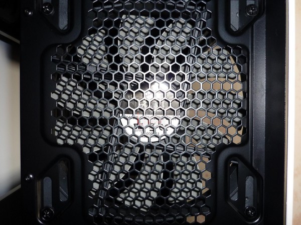 Corsair_Graphite_780T_-_Analisi_ventole_e_gestione_dei_flussi_daria_-_3