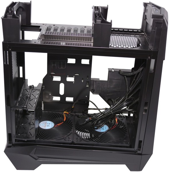 Silverstone_Raven_RV05_-_Uno_sguardo_allinterno_-_1
