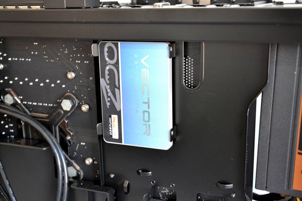 Silverstone_Raven_RV05_-_Uno_sguardo_allinterno_-_10