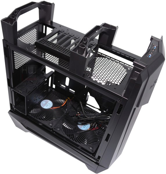 Silverstone_Raven_RV05_-_Uno_sguardo_allinterno_-_ok