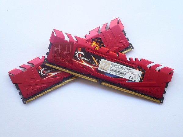 009-gskill-ripjaws4-ddr4-foto-moduli