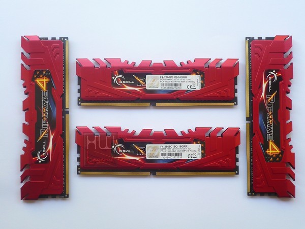 010-gskill-ripjaws4-ddr4-foto-moduli