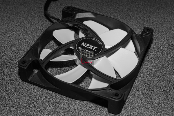 NZXT_Kraken_X31_X41_e_X61_-Ventole_e_pasta_termica_-_9