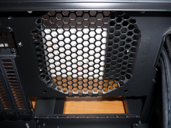 SilverStone_Fortress_FT_05_-_Uno_sguardo_allinterno_-_18