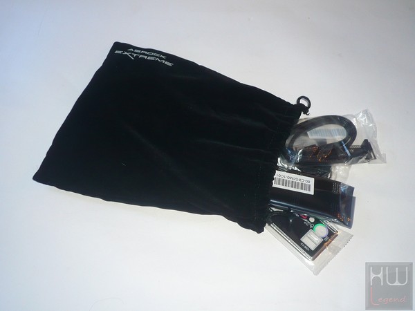 020-asrock-x99-extreme11-intro-confezione-sacco-bundle