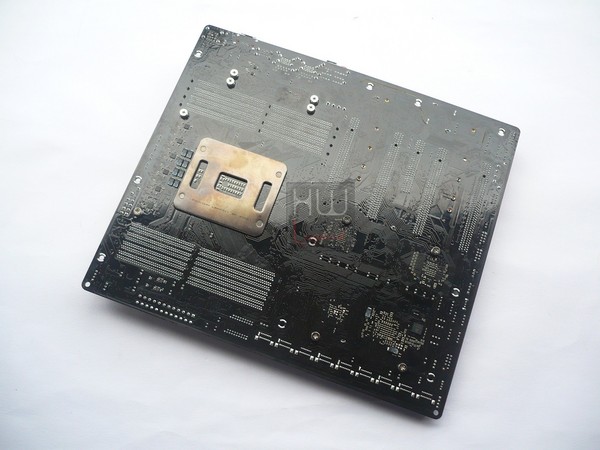 030-asrock-x99-extreme11-foto-scheda