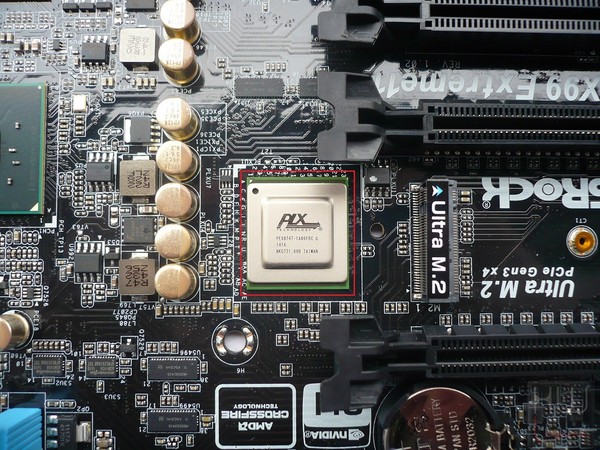 041-asrock-x99-extreme11-foto-scheda-slot-espansione-chip-plx2