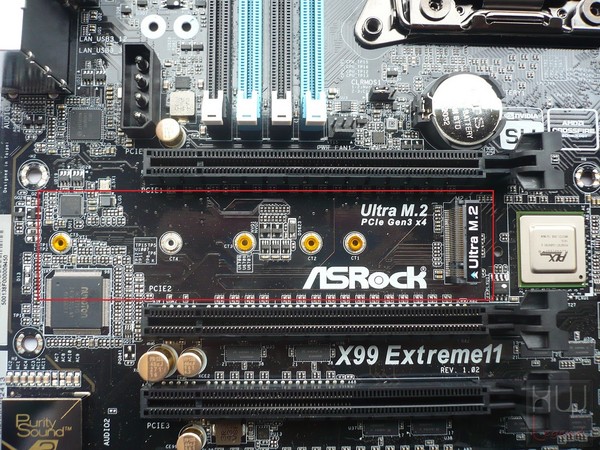 046-asrock-x99-extreme11-foto-scheda-conn-ultra-m2-pcie-1