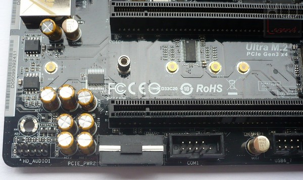 049a-asrock-x99-extreme11-foto-scheda-conn-supplementari-pulsanti