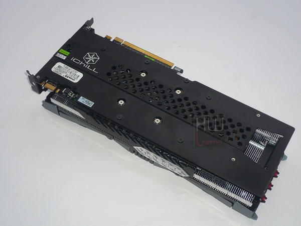 056-inno3d-gtx960-ichill-foto-scheda-retro-varie