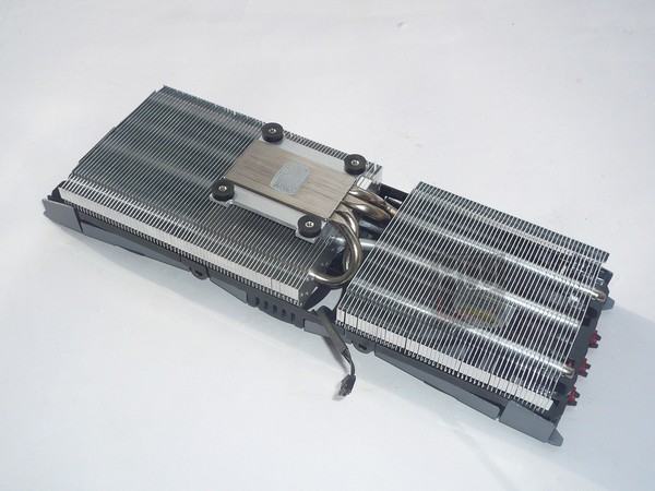 065-inno3d-gtx960-ichill-foto-dissipatore