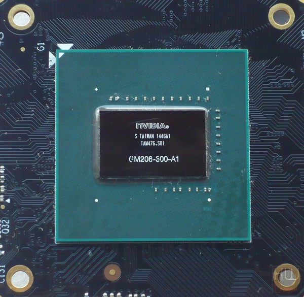 074-inno3d-gtx960-ichill-foto-scheda-smontata-gpu-gm206