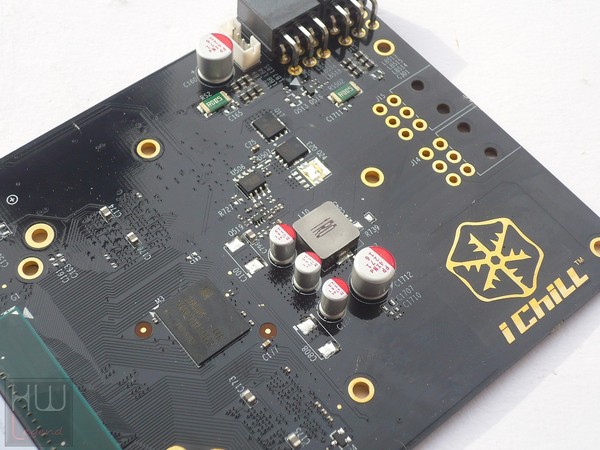 077-inno3d-gtx960-ichill-foto-scheda-smontata-circuiteria-alim-mem