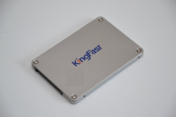 KingFast_F8_Series_240GB_-_Uno_sguardo_da_vicino_-_2