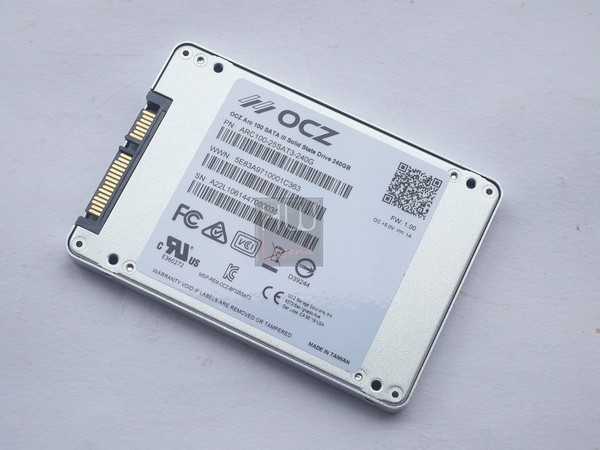 020-ocz-arc-100-foto-ssd-retro-varie