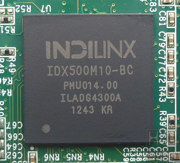 026-ocz-arc-100-foto-ssd-smontato-controller