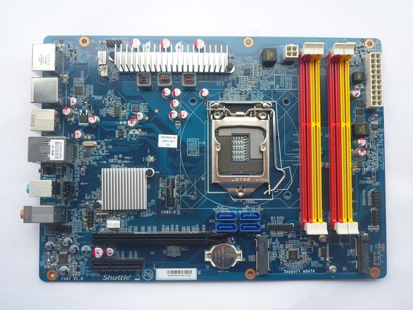 070-shuttle-sh97r6-foto-minipc-scheda-madre-fronte