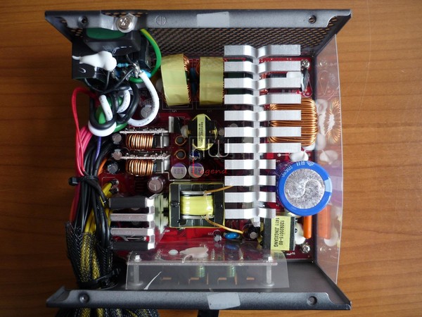 Cooler_Master_V750_Semi-Modular_750W_-_Analisi_interna_-_1