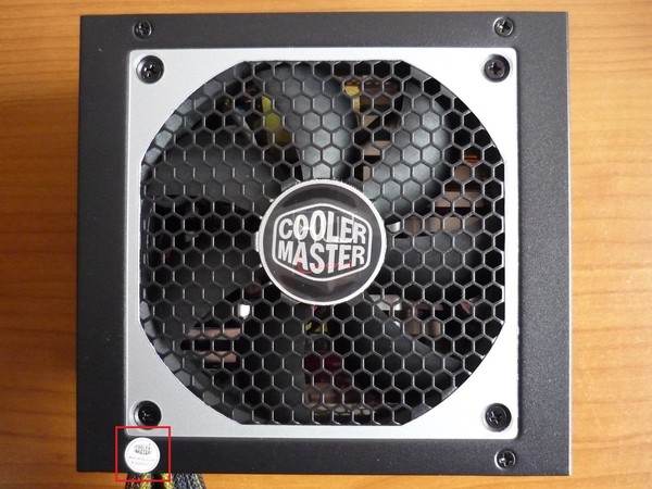 Cooler_Master_V750_Semi-Modular_750W_-_Uno_sguardo_da_vicino