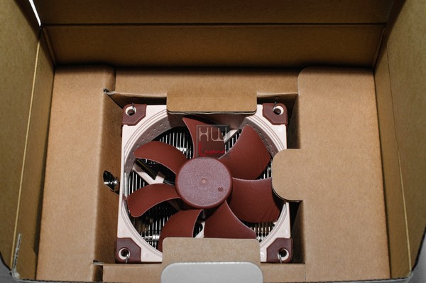 Noctua_NH-U9S_-_Confezione_e_Bundle_-_7