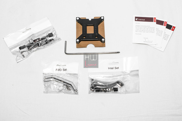 Noctua_NH-U9S_-_Confezione_e_Bundle_-_9