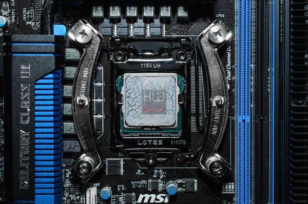 Noctua_NH-U9S_-_Montaggio_e_Applicazione_pasta_termica_-_10aa