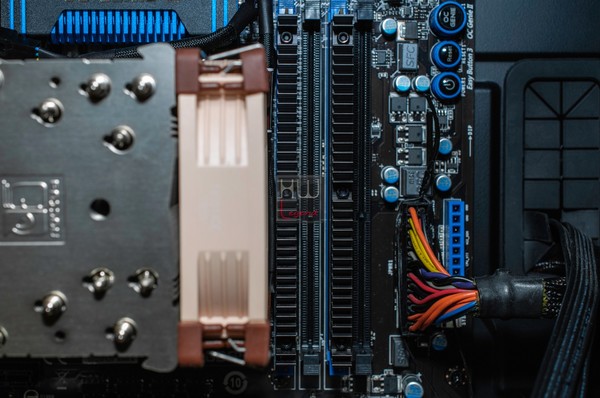 Noctua_NH-U9S_-_Montaggio_e_Applicazione_pasta_termica_-_6