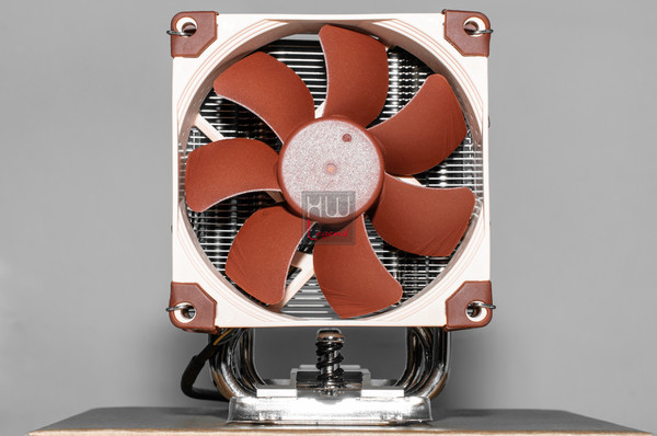 Noctua_NH-U9S_-_Uno_sguardo_da_vicino