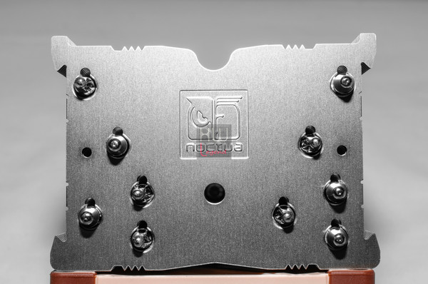 Noctua_NH-U9S_-_Uno_sguardo_da_vicino_-_12