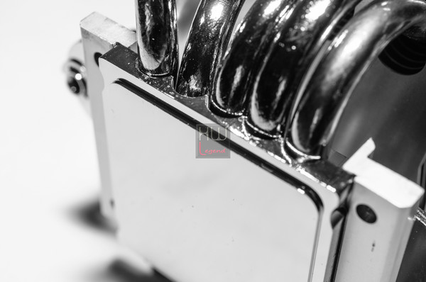 Noctua_NH-U9S_-_Uno_sguardo_da_vicino_-_5