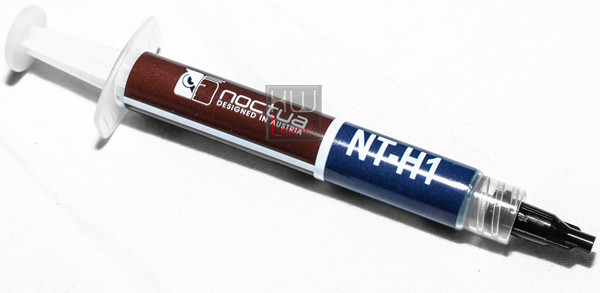 Noctua_NH-U9S_-_Ventola_in_dotazione_e_sistema_di_montaggio_-_18a
