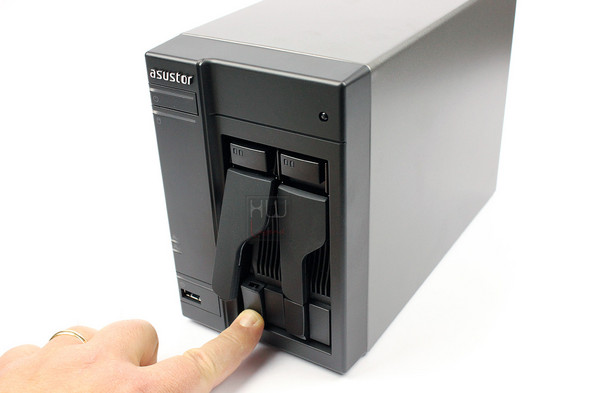 asustor_as5002t_nas_hotswap_2