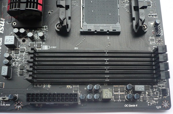 034a-amd-fx8320e-piattaforma-gaming-mainboard-scheda-slot-ddr3