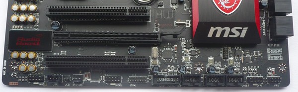 038a-amd-fx8320e-piattaforma-gaming-mainboard-connettori-supplementari