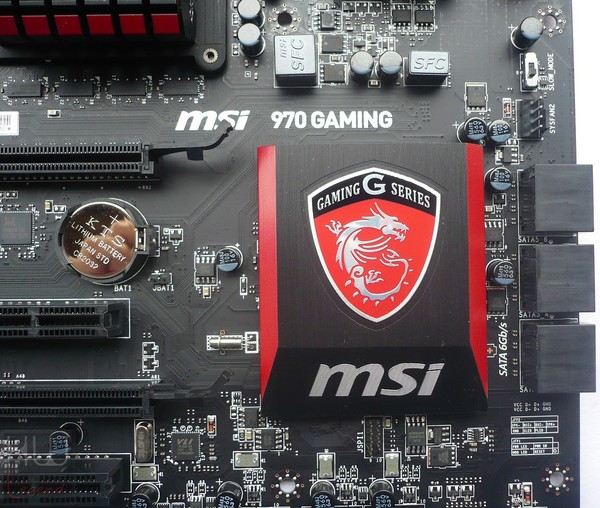 043a-amd-fx8320e-piattaforma-gaming-mainboard-dissipatore-sb950