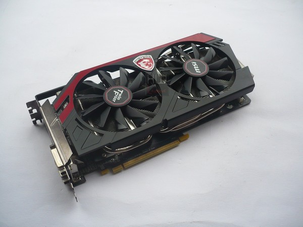 118-amd-fx8320e-piattaforma-gaming-vga-foto-scheda-fronte-varie
