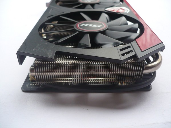 123-amd-fx8320e-piattaforma-gaming-vga-foto-scheda-retro-particolare