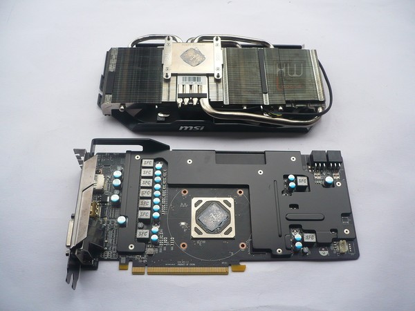 128-amd-fx8320e-piattaforma-gaming-vga-foto-scheda-smontata