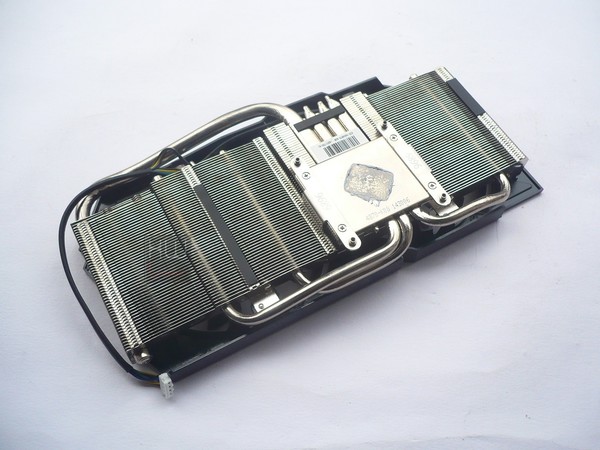 133-amd-fx8320e-piattaforma-gaming-vga-foto-dissipatore