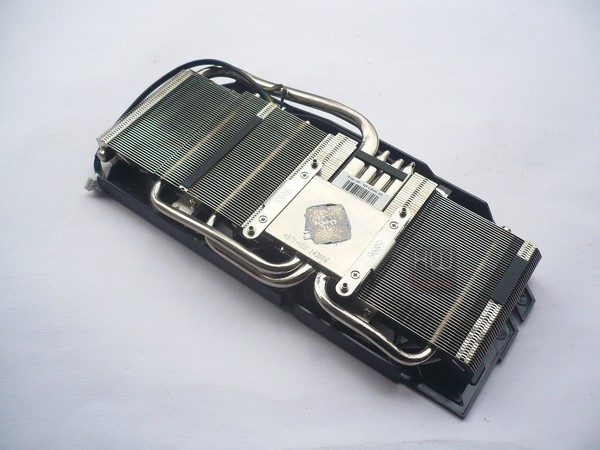 134-amd-fx8320e-piattaforma-gaming-vga-foto-dissipatore