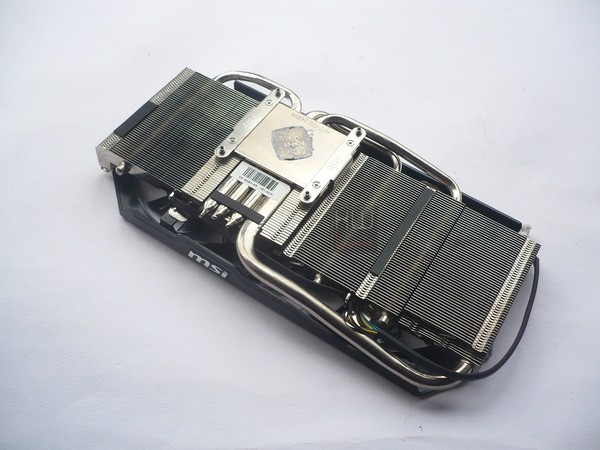136-amd-fx8320e-piattaforma-gaming-vga-foto-dissipatore