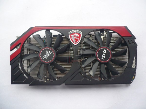137-amd-fx8320e-piattaforma-gaming-vga-foto-dissipatore