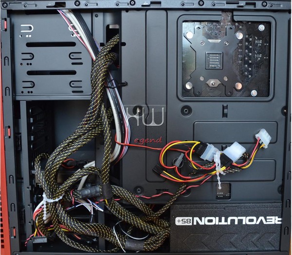 In_Win_703_-_Installazione_dei_componenti_e_Temperature_rilevate_-_1
